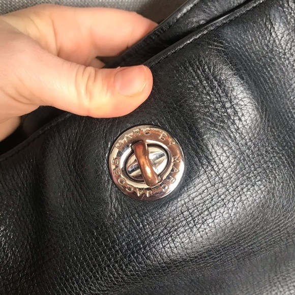 Marc Jacobs Black Crossbody Bucket Bag - Picture 4 of 12
